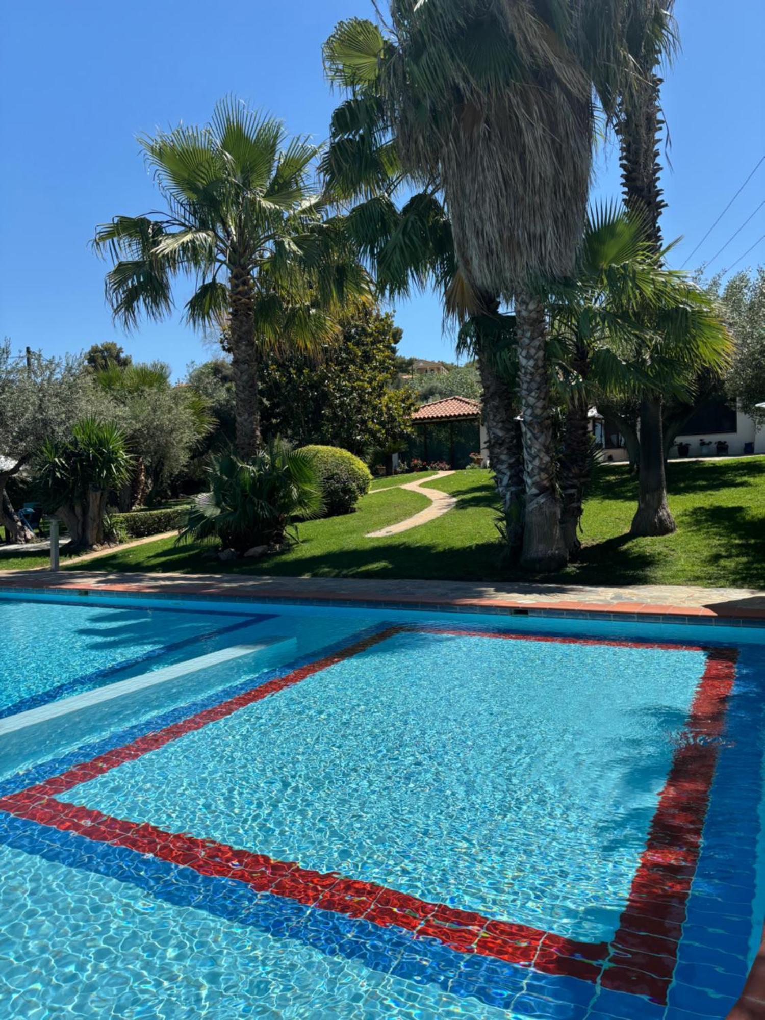 Country House With Pool And Big Garden Oropos Buitenkant foto