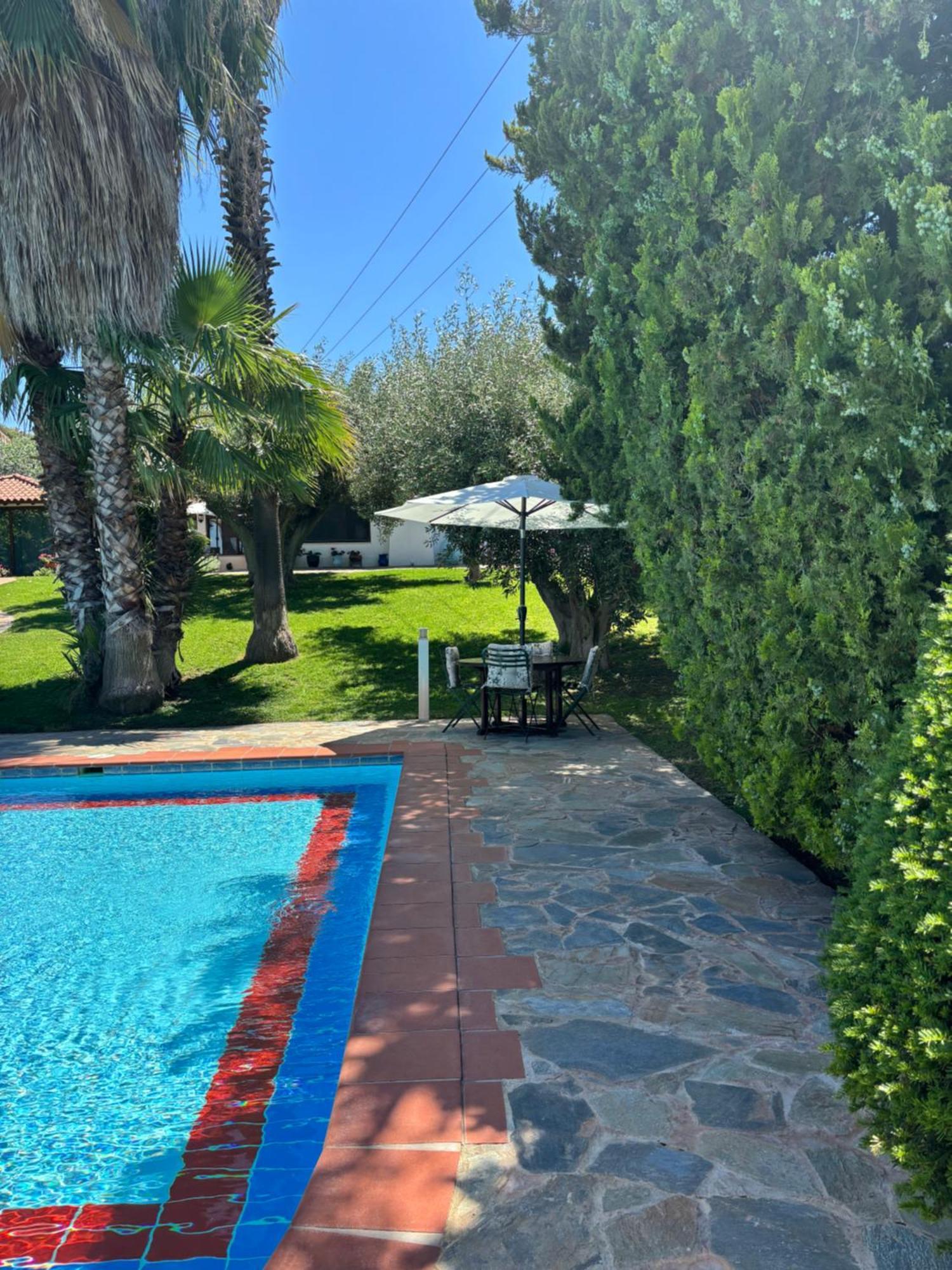 Country House With Pool And Big Garden Oropos Buitenkant foto